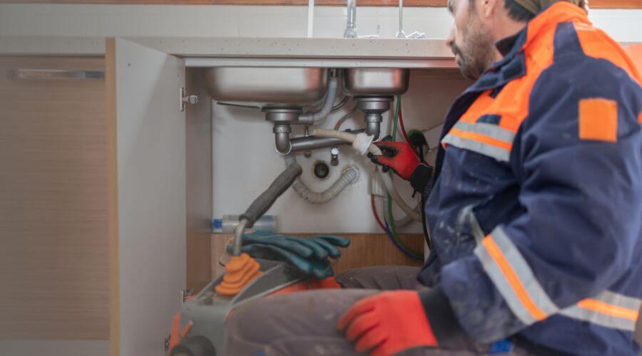 Commercial Slab Leak Plumbing in Medanales, NM